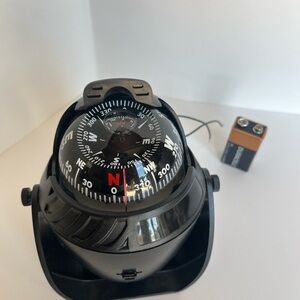 Car dashboard compass